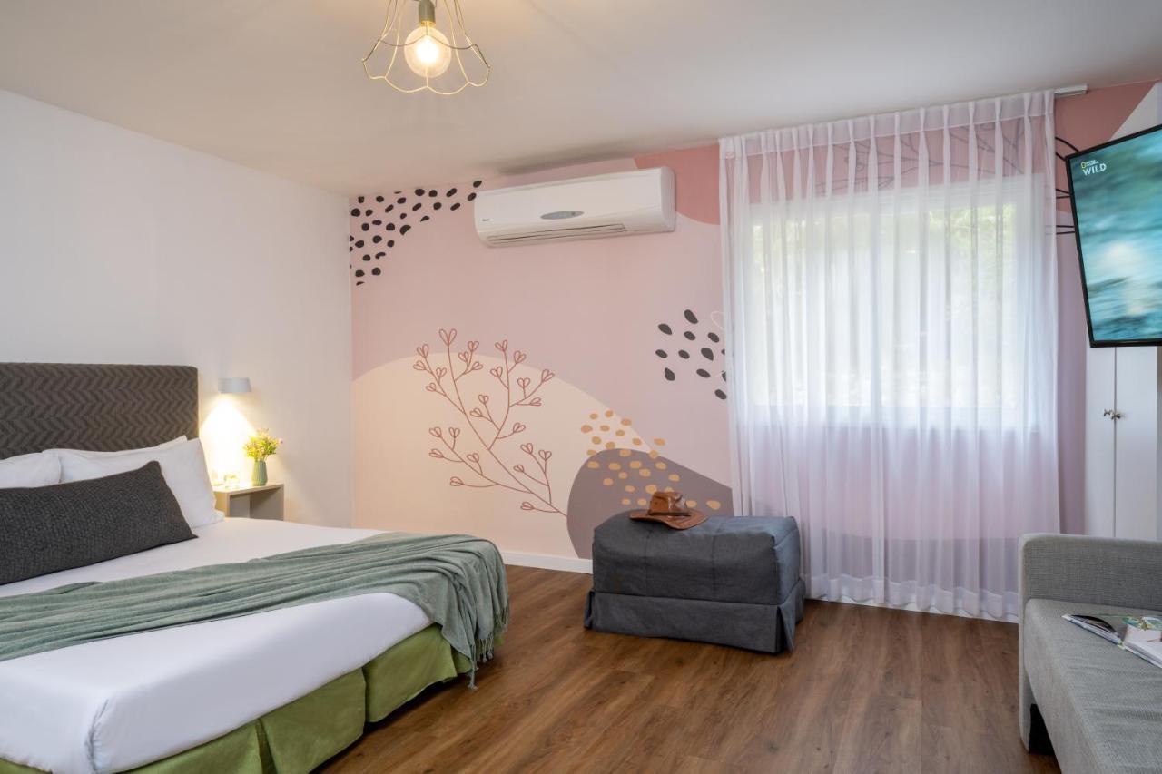 Travel Hotel Eilon Elon Ngoại thất bức ảnh