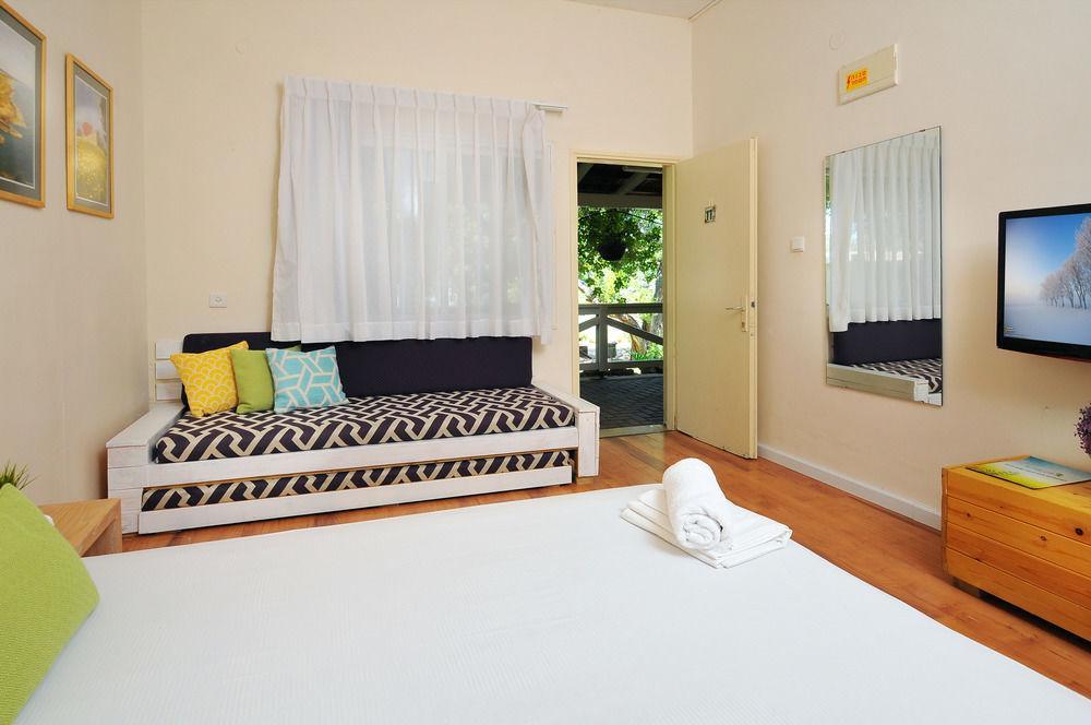 Travel Hotel Eilon Elon Ngoại thất bức ảnh