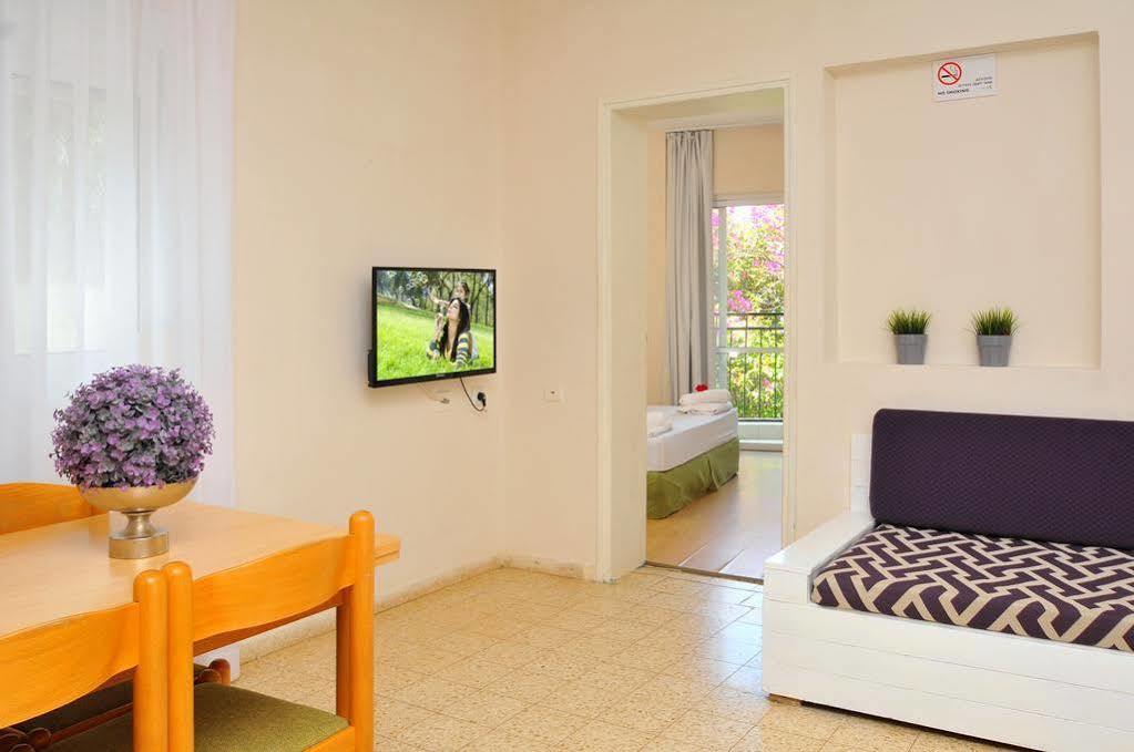 Travel Hotel Eilon Elon Ngoại thất bức ảnh