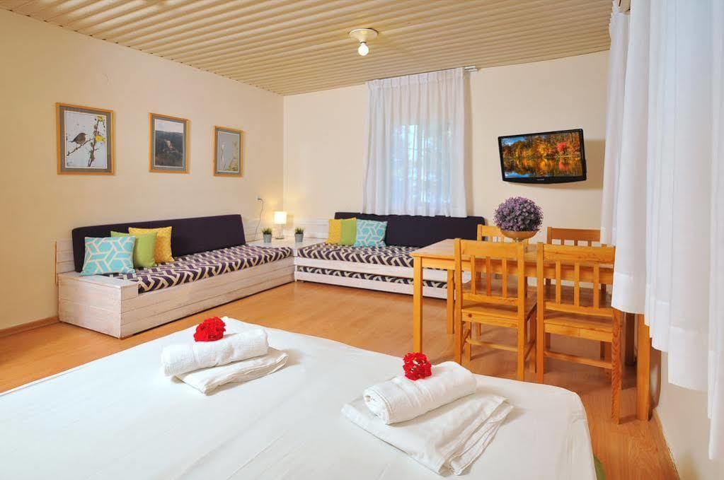 Travel Hotel Eilon Elon Ngoại thất bức ảnh